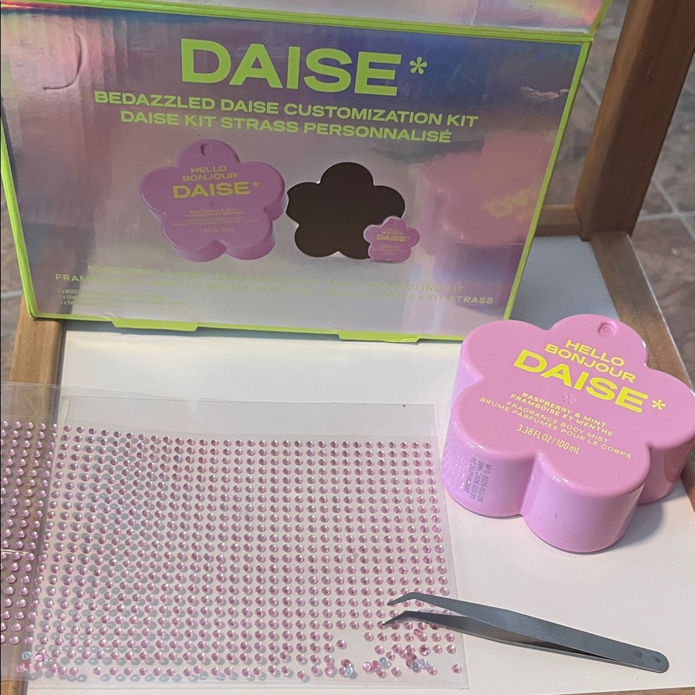 #20.Pink Bedazzled Customization Kit